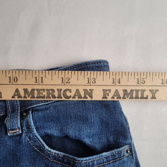 Uniqlo Women's High Waist Wide Leg Crop Fray Hem Jeans Size 27 - Picture 10 of 12